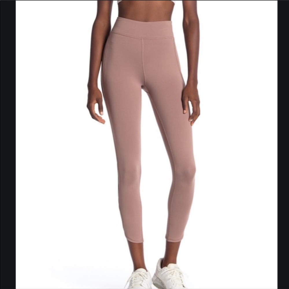 NWT Free People 3/4 Infinity leg leggings